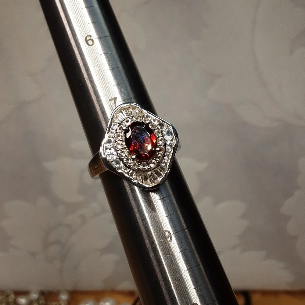 925 garnet ring. - Picture 2 of 2